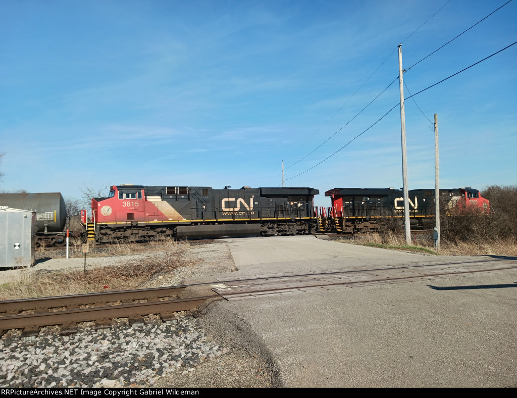 CN 3815 & CN 3860